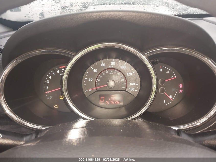 2011 KIA SORENTO VIN: 5XYKT3A1XBG130700