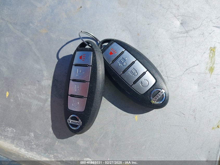 2017 NISSAN ROGUE SV - KNMAT2MV8HP574068