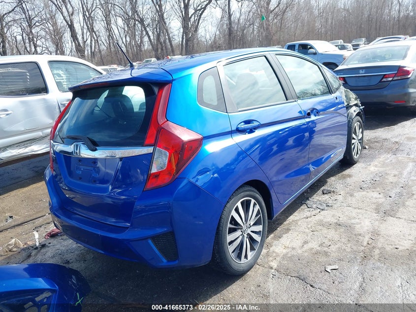 2015 HONDA FIT VIN: 3HGGK5H83FM762150