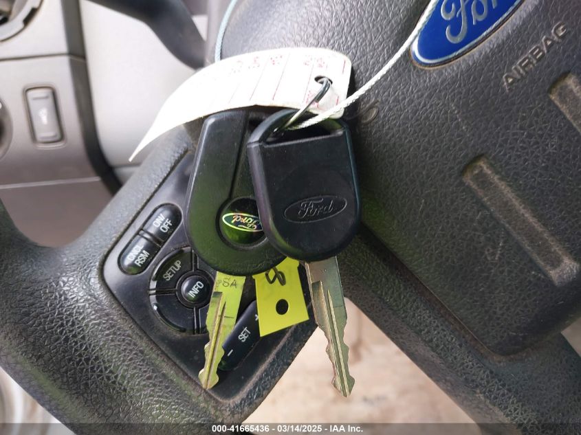 2015 Ford F-350 Chassis Xl VIN: 1FD8X3F65FEB08519 Lot: 41665436