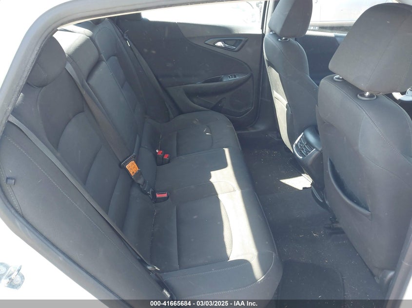 2018 CHEVROLET MALIBU VIN: 1G1ZD5ST7JF140120