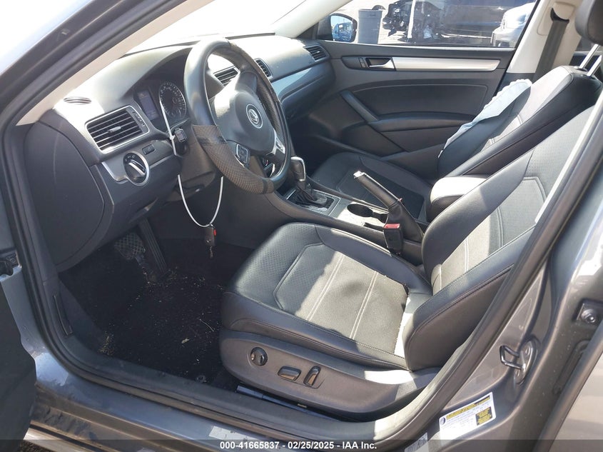 2014 VOLKSWAGEN PASSAT VIN: 1VWAT7A35EC115273