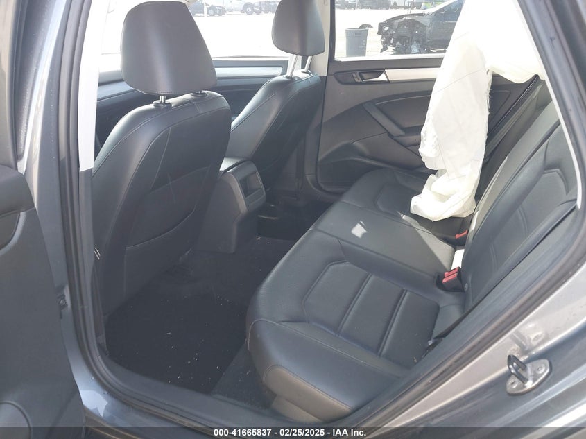 2014 VOLKSWAGEN PASSAT VIN: 1VWAT7A35EC115273