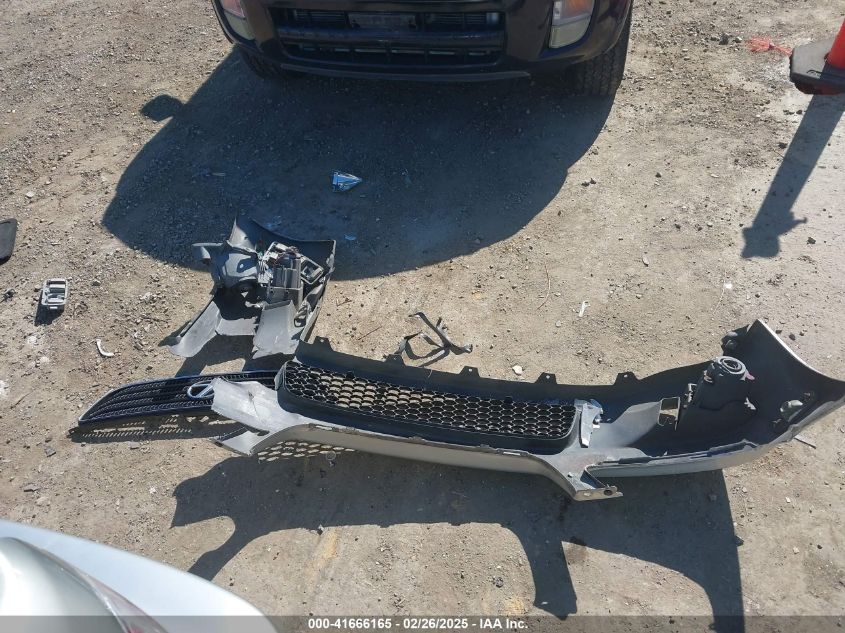 2001 Lexus Is 300 VIN: JTHBD182310011194 Lot: 41666165