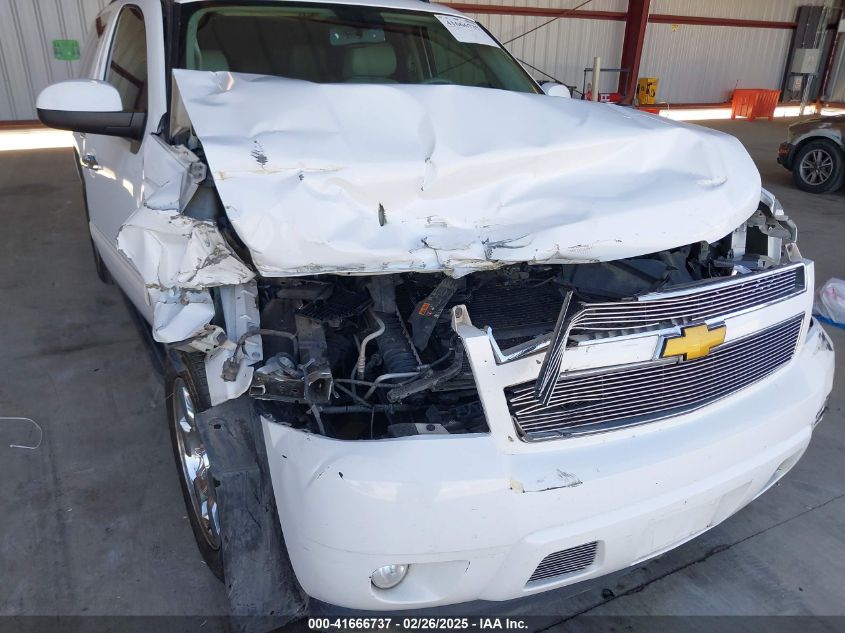 2014 Chevrolet Suburban 1500 Lt VIN: 1GNSCJE04ER230536 Lot: 41666737