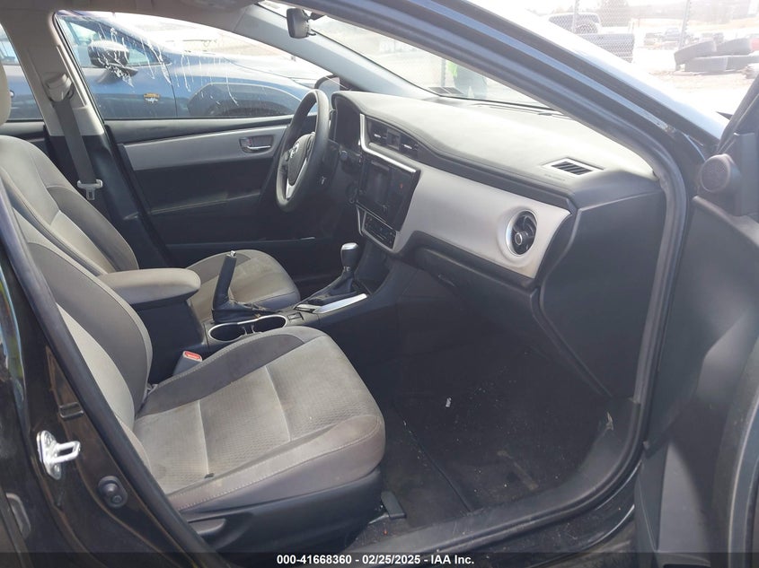 2019 TOYOTA COROLLA LE - 2T1BURHE9KC216911