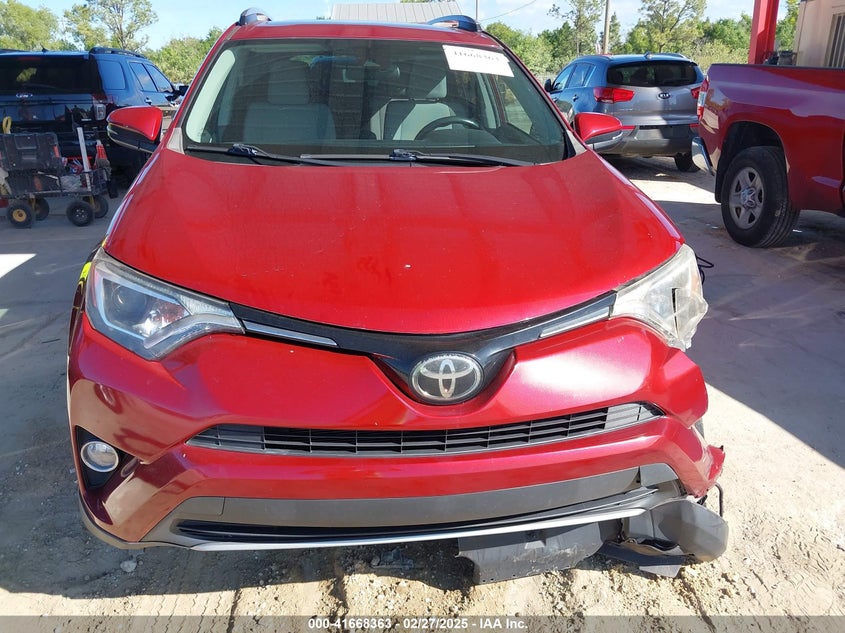 2018 TOYOTA RAV4 ADVENTURE/XLE - JTMWFREV5JD118332