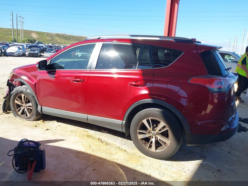 2018 TOYOTA RAV4 ADVENTURE/XLE - JTMWFREV5JD118332