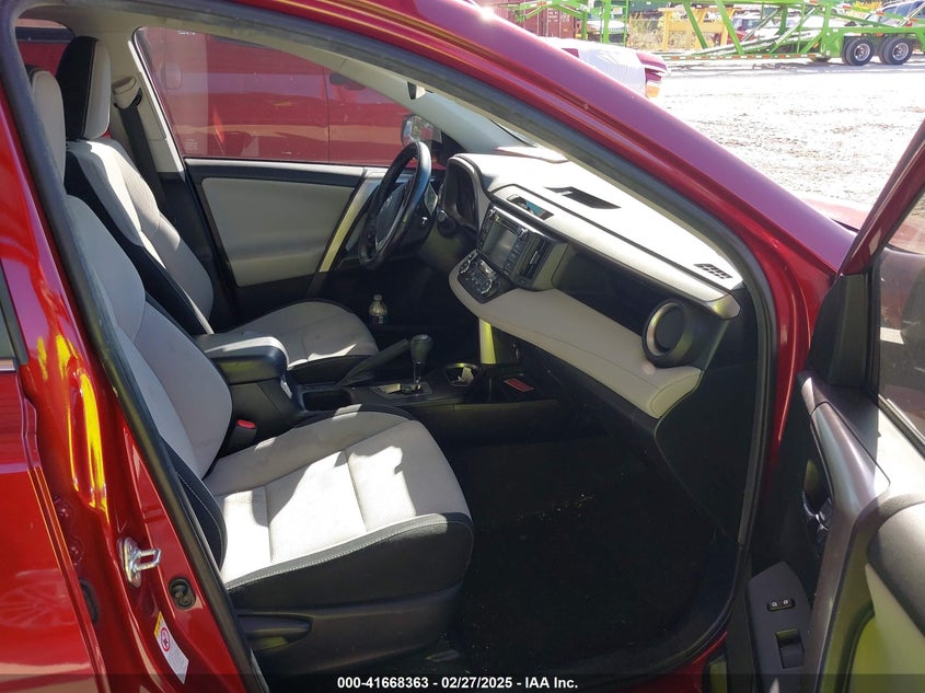 2018 TOYOTA RAV4 ADVENTURE/XLE - JTMWFREV5JD118332