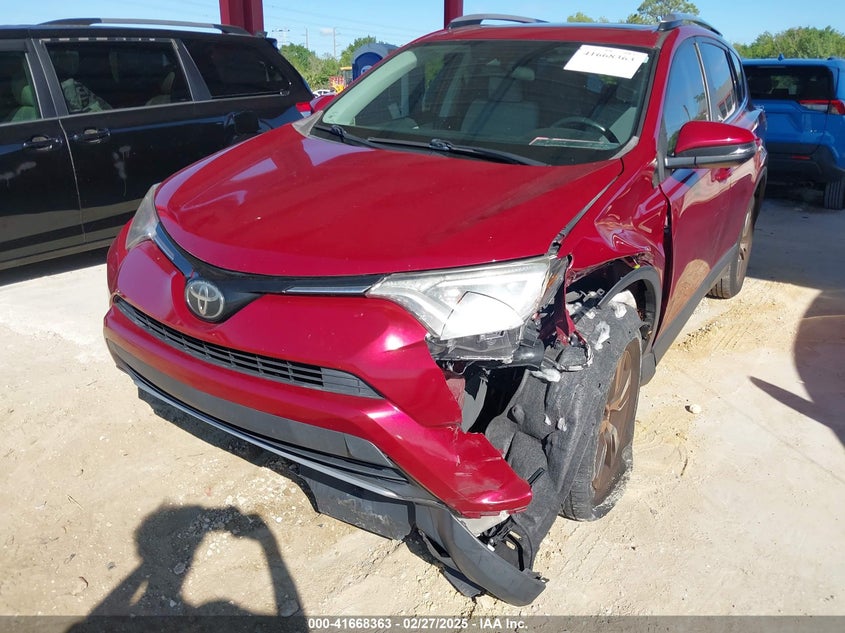 2018 TOYOTA RAV4 ADVENTURE/XLE - JTMWFREV5JD118332