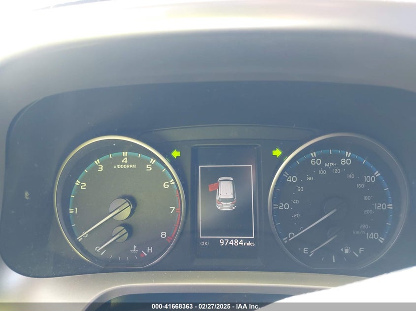 2018 TOYOTA RAV4 ADVENTURE/XLE - JTMWFREV5JD118332