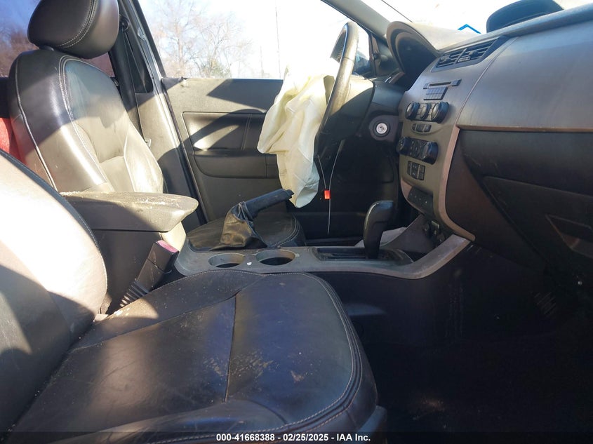 2010 FORD FOCUS VIN: 1FAHP3HN3AW242057
