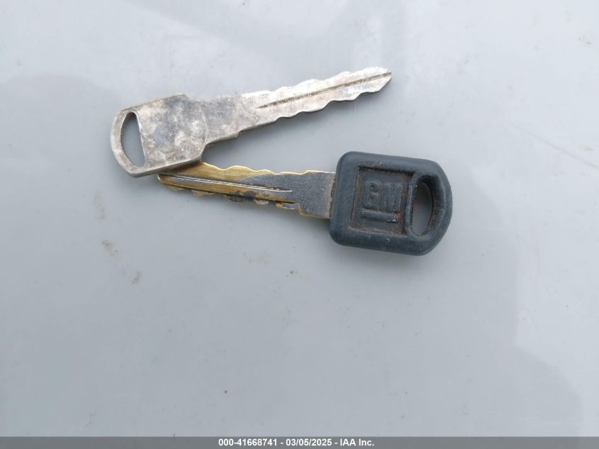 1997 Chevrolet Gmt-400 K1500 VIN: 2GCEK19ROV1165050 Lot: 41668741