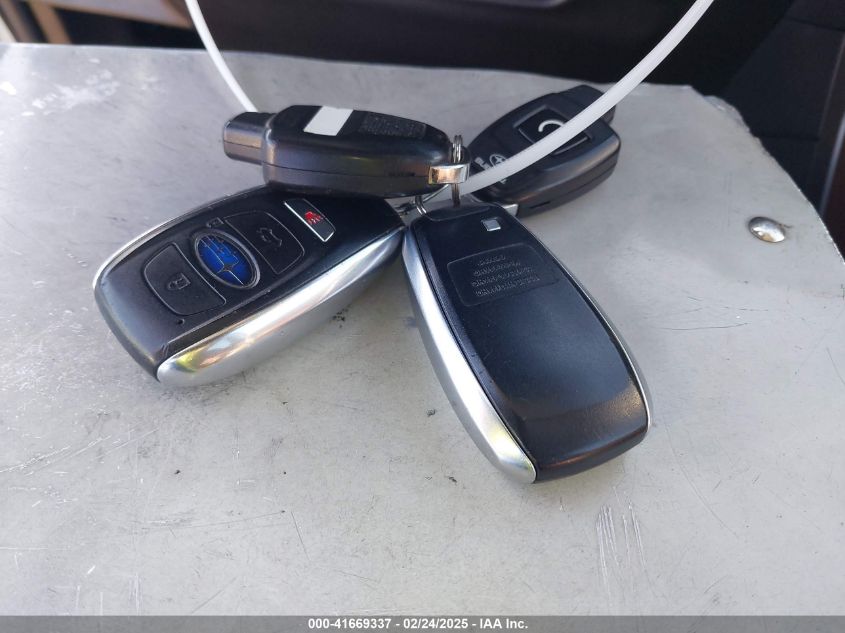 2017 Subaru Forester 2.0Xt Touring VIN: JF2SJGWC2HH564697 Lot: 41669337