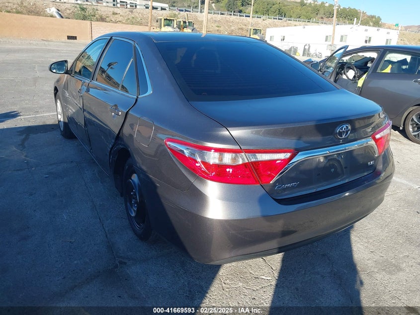 2016 TOYOTA CAMRY VIN: 4T4BF1FK9GR518621