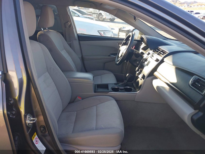 2016 TOYOTA CAMRY VIN: 4T4BF1FK9GR518621