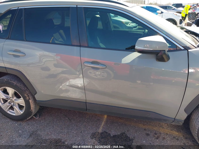 2021 TOYOTA RAV4 XLE - 2T3W1RFV3MW137031