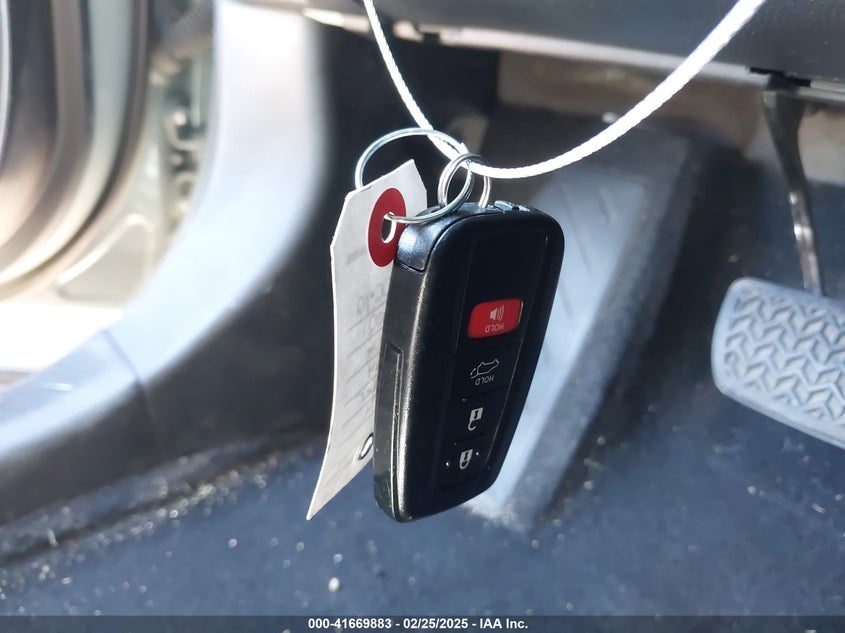 2021 TOYOTA RAV4 XLE - 2T3W1RFV3MW137031