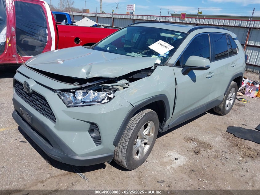 2021 TOYOTA RAV4 XLE - 2T3W1RFV3MW137031