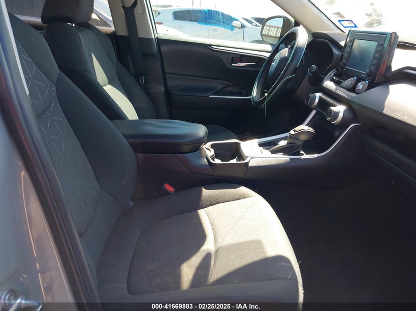 2021 TOYOTA RAV4 XLE - 2T3W1RFV3MW137031