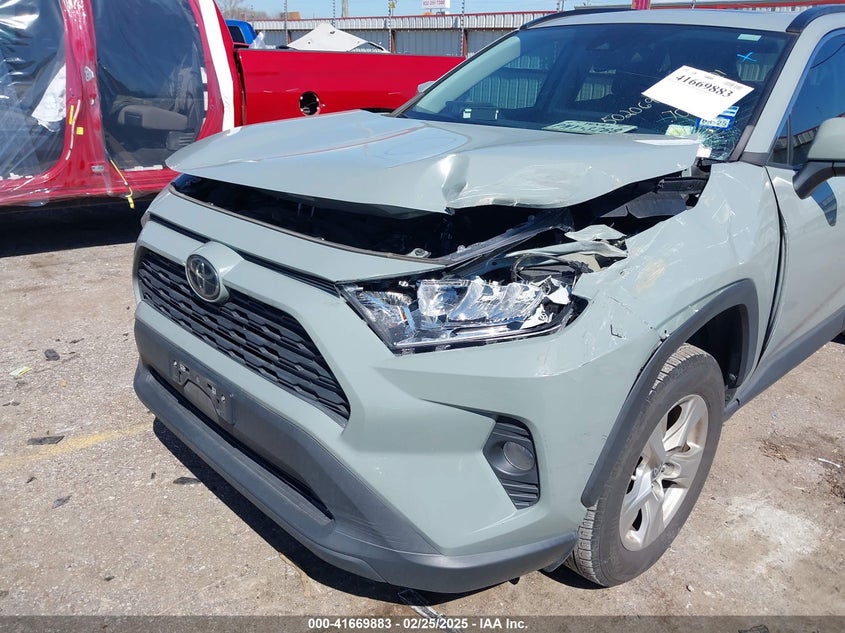 2021 TOYOTA RAV4 XLE - 2T3W1RFV3MW137031