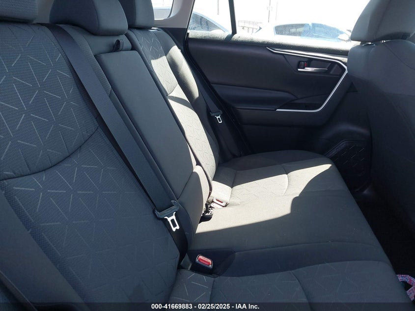 2021 TOYOTA RAV4 XLE - 2T3W1RFV3MW137031