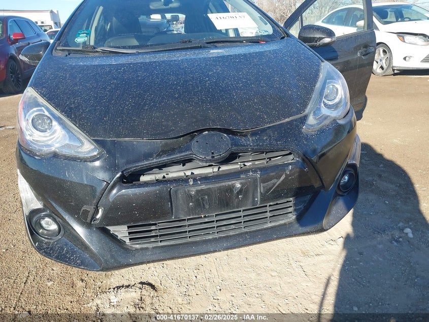 2016 TOYOTA PRIUS C VIN: JTDKDTB33G1129828
