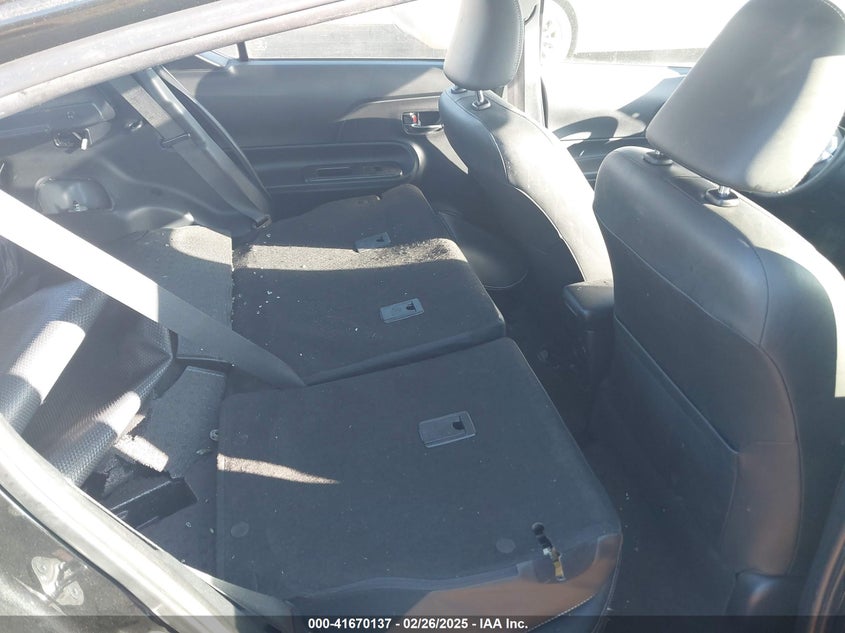 2016 TOYOTA PRIUS C VIN: JTDKDTB33G1129828