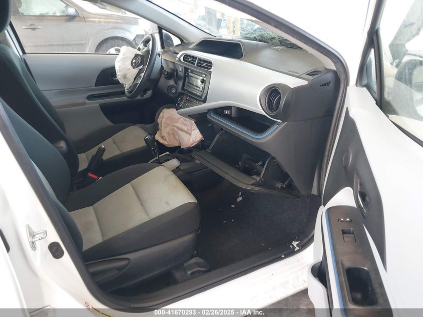 2012 TOYOTA PRIUS C VIN: JTDKDTB36C1507442