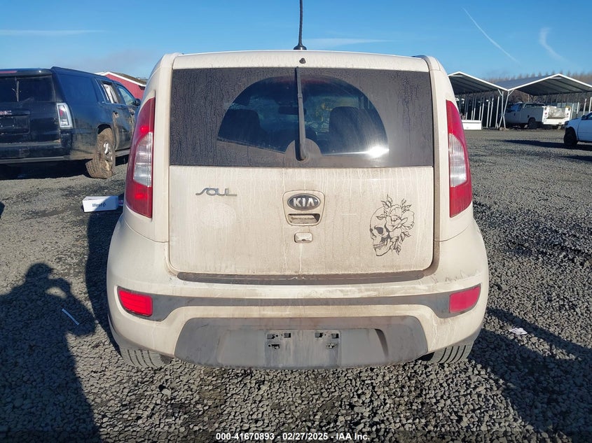 2013 KIA SOUL + - KNDJT2A68D7775847