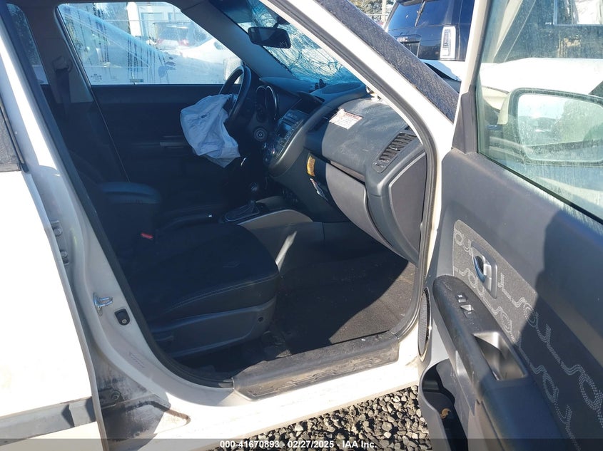 2013 KIA SOUL + - KNDJT2A68D7775847