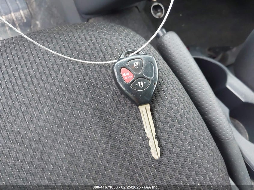 2009 SCION XB VIN: JTLKE50E391087715