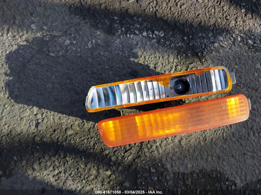 1994 Honda Accord Lx VIN: 1HGCD7233RA021063 Lot: 41671058