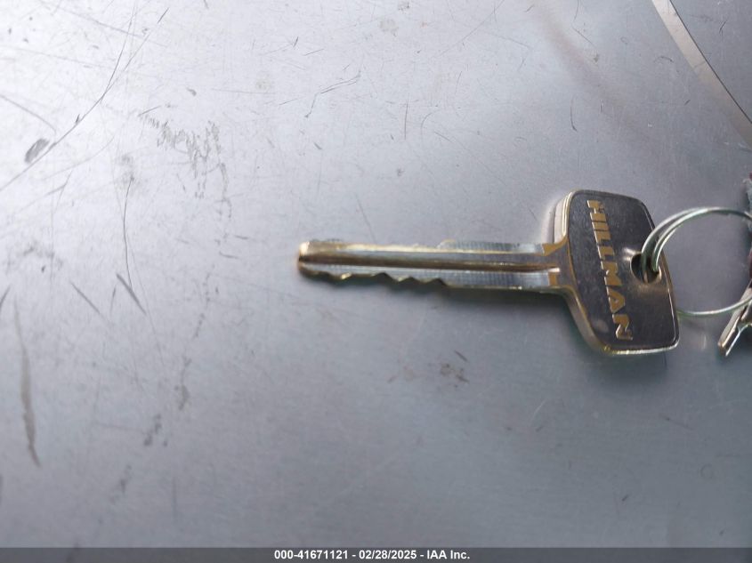 2005 Toyota Tundra Sr5 V8 VIN: 5TBRT34105S469590 Lot: 41671121