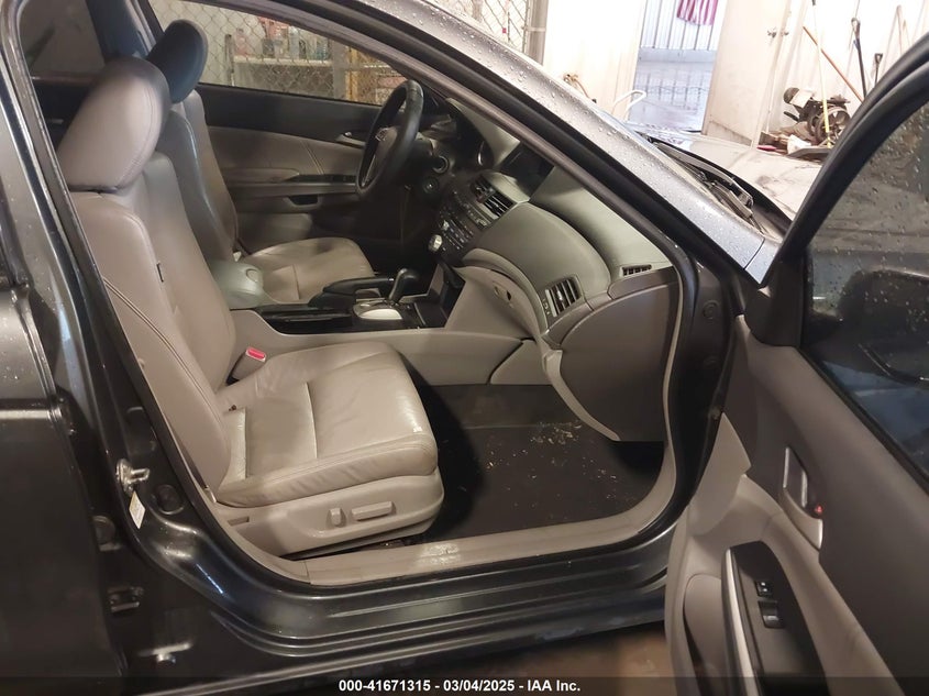 2008 HONDA ACCORD VIN: 1HGCP36898A002232