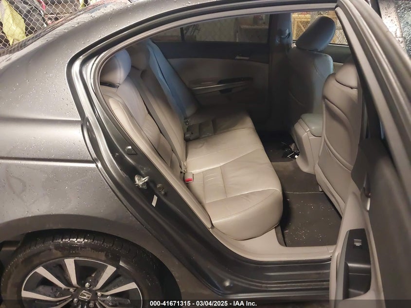 2008 HONDA ACCORD VIN: 1HGCP36898A002232