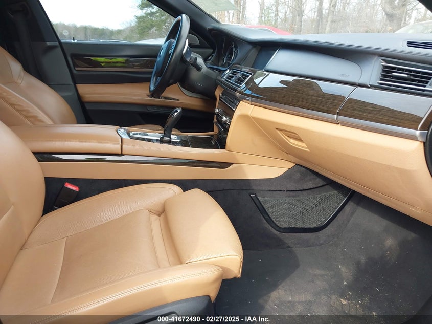 2013 BMW 750LI VIN: WBAYE8C53DD133387