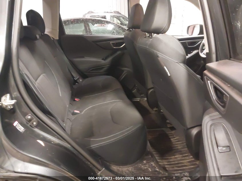 2019 SUBARU FORESTER VIN: JF2SKACC8KH586175