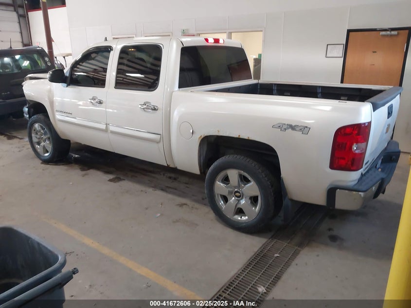 2011 CHEVROLET SILVERADO 1500 VIN: 3GCPKTE34BG333877