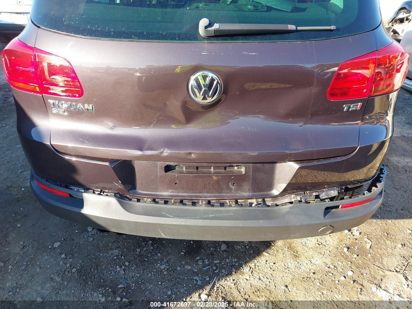 2016 VOLKSWAGEN TIGUAN VIN: WVGAV7AX6GW546573