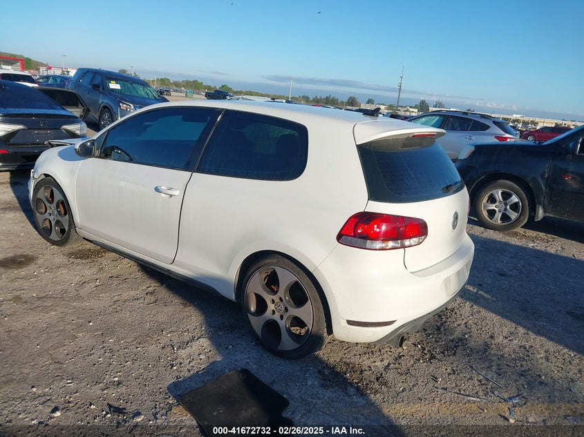 2011 VOLKSWAGEN GTI VIN: WVWEV7AJ1BW026789