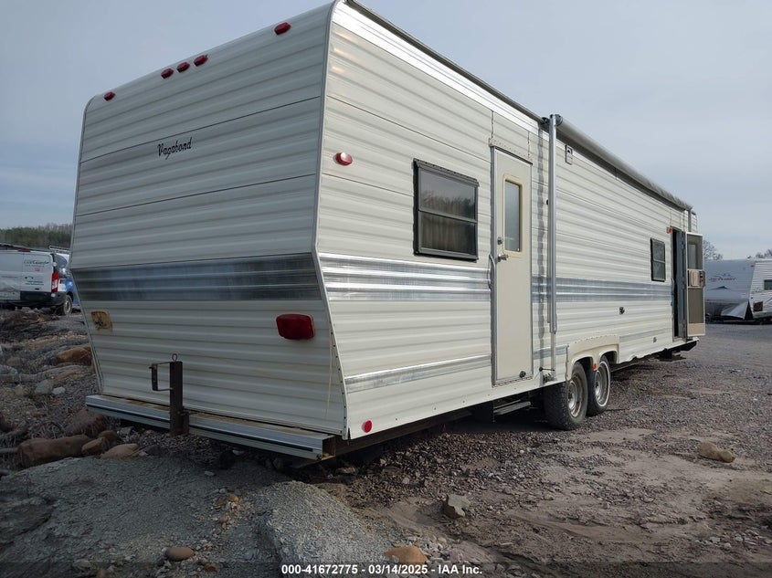 1992 VAGABOND TRAVEL TRLR auction photo 4