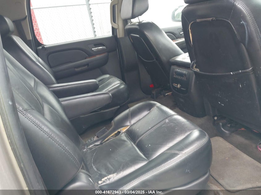 2007 CHEVROLET SUBURBAN 1500 VIN: 3GNFC16J37G135171