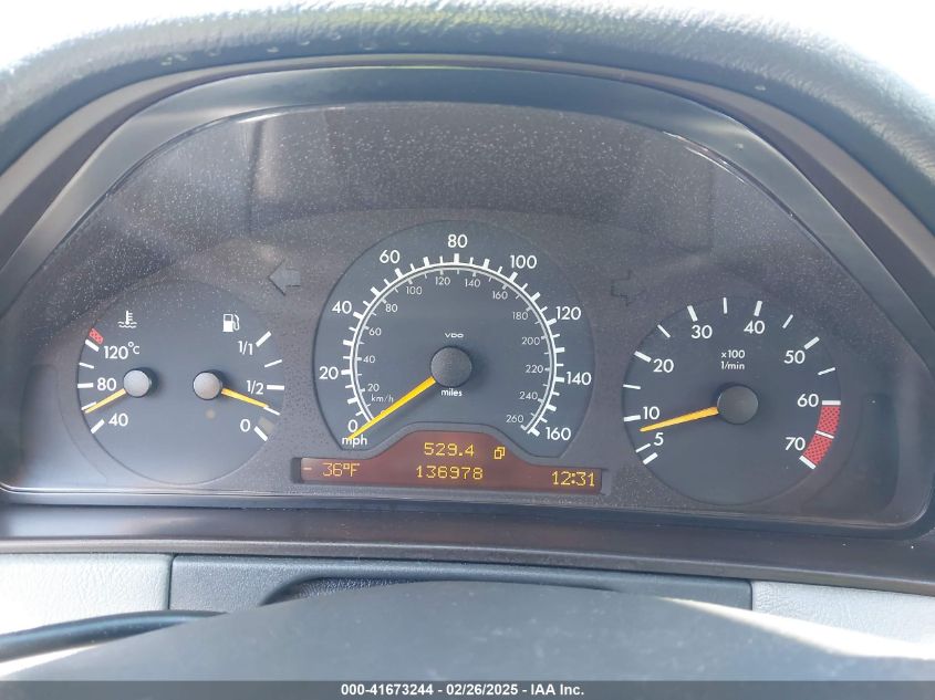 1999 Mercedes-Benz E 320 VIN: WDBJF65H9XA762833 Lot: 41673244