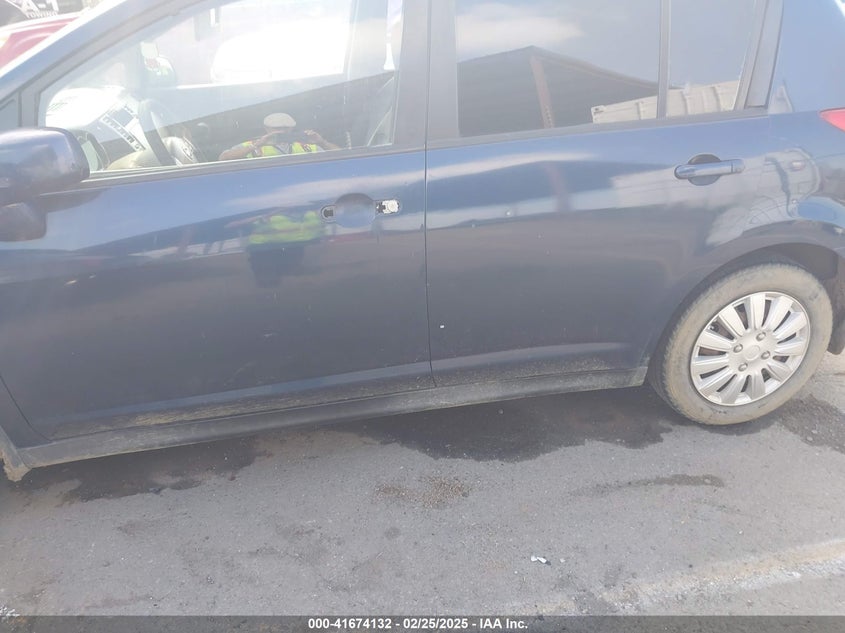 2008 NISSAN VERSA VIN: 3N1BC13E18L423197