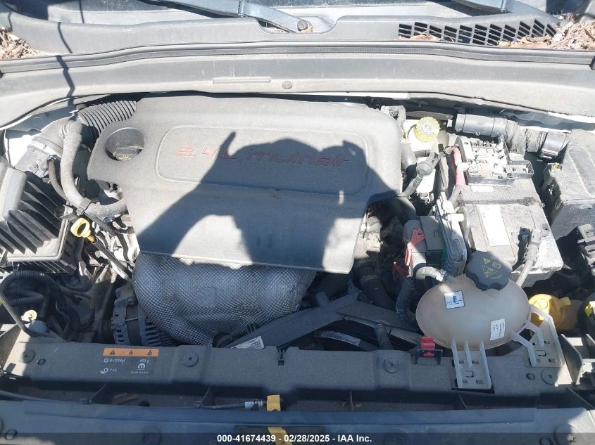 2017 Jeep Renegade Latitude Fwd VIN: ZACCJABB3HPE89126 Lot: 41674439