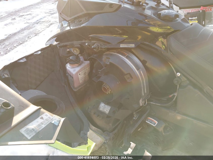 2019 SKI DOO MX Z X 800R VIN: 2BPSUWKA2KV000121