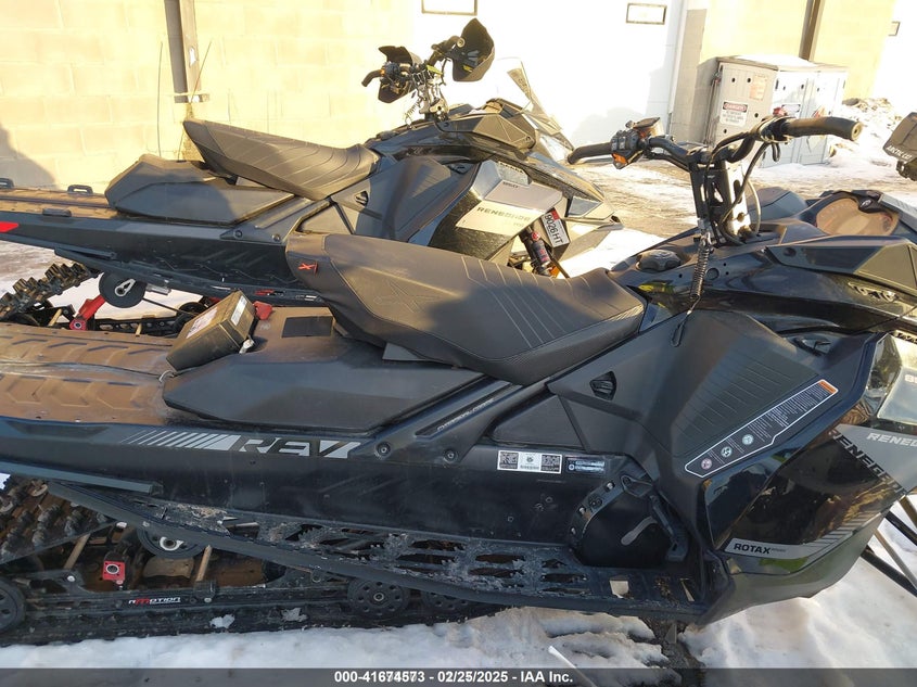 2019 SKI DOO MX Z X 800R VIN: 2BPSUWKA2KV000121