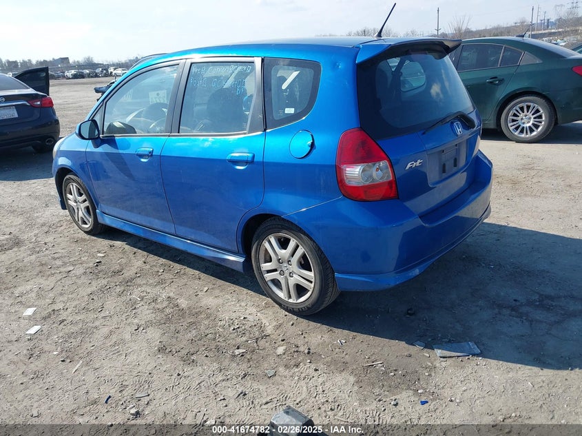 2007 HONDA FIT VIN: JHMGD38637S049641
