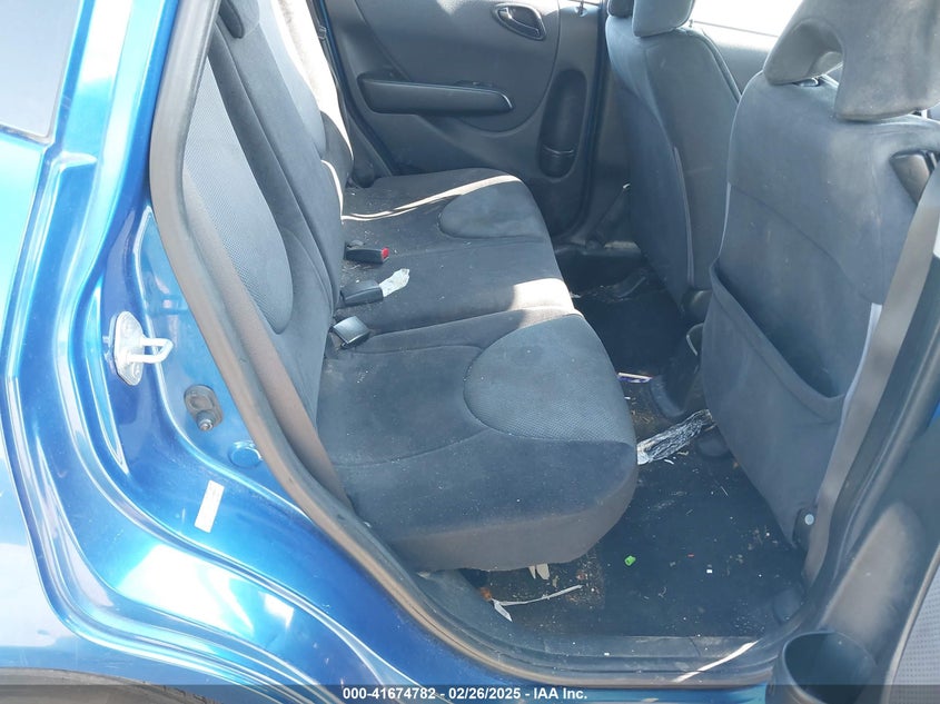 2007 HONDA FIT VIN: JHMGD38637S049641
